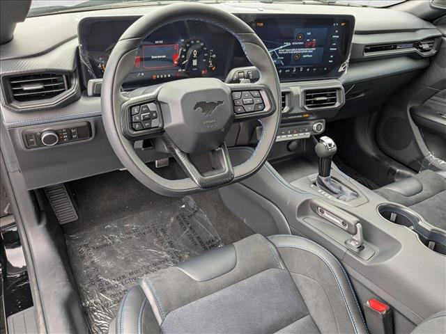 New 2025 Ford Mustang Dark Horse image 3