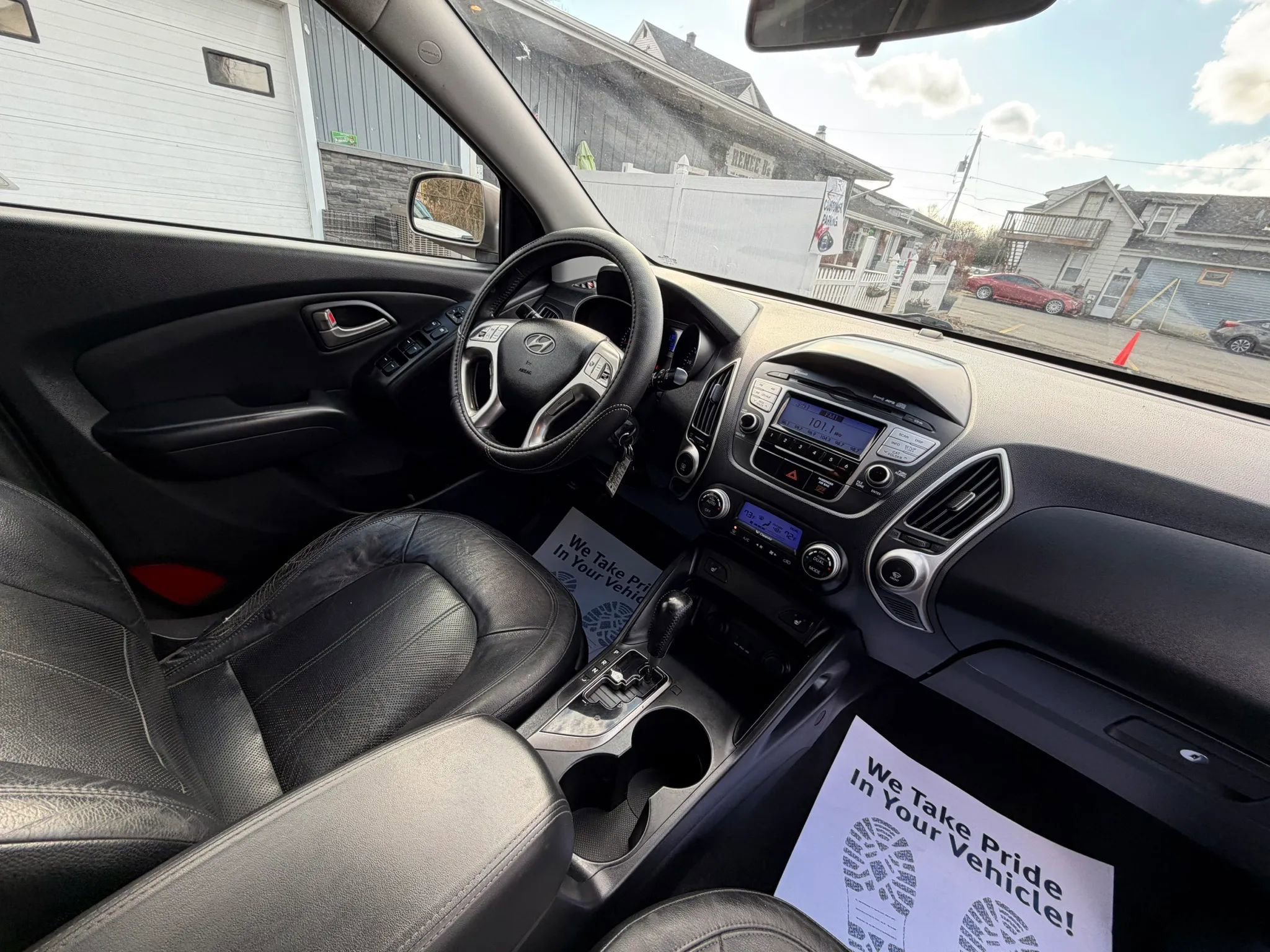 Used 2010 Hyundai Tucson Limited image 19