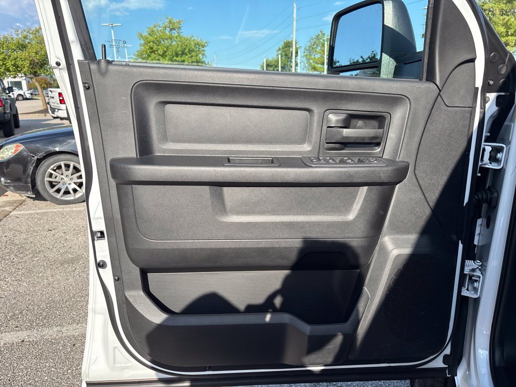 New 2027 RAM 3500 Tradesman AWD/4WD image 32