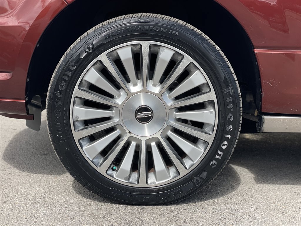 Used 2016 Lincoln Navigator L Reserve AWD/4WD image 32