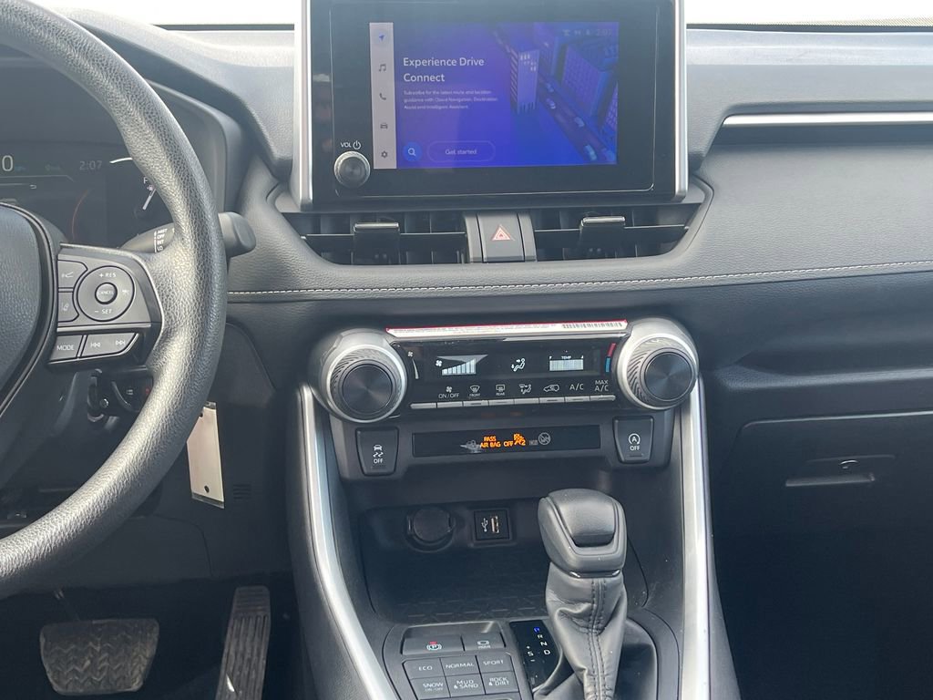 Used 2024 Toyota RAV4 LE image 26