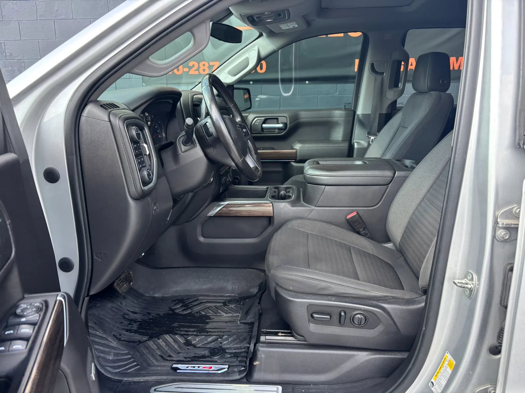 Used 2020 Chevrolet Silverado 1500 RST AWD/4WD image 18