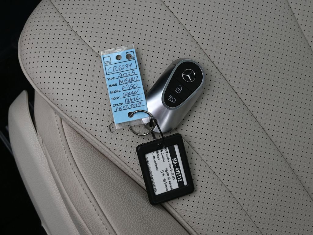 Used 2025 Mercedes-Benz E 350 4MATIC Sedan image 19
