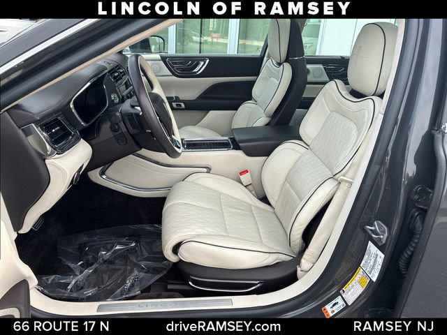 Used 2017 Lincoln Continental Black Label w/ Rear-seat Package AWD/4WD image 11