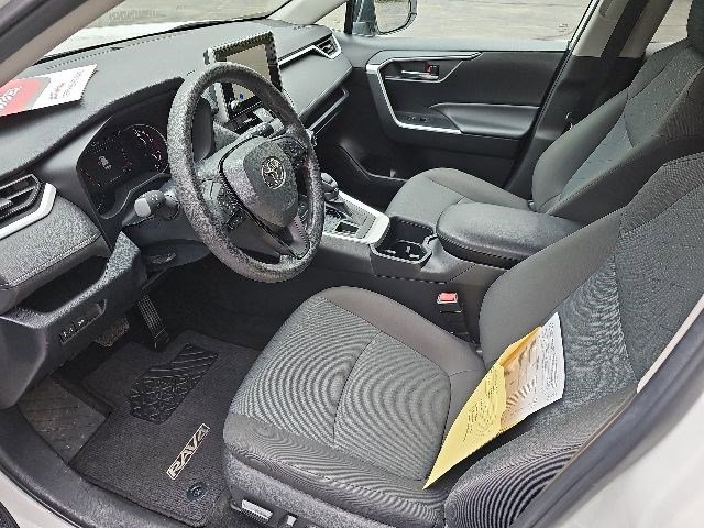 Used 2023 Toyota RAV4 XLE AWD/4WD image 18