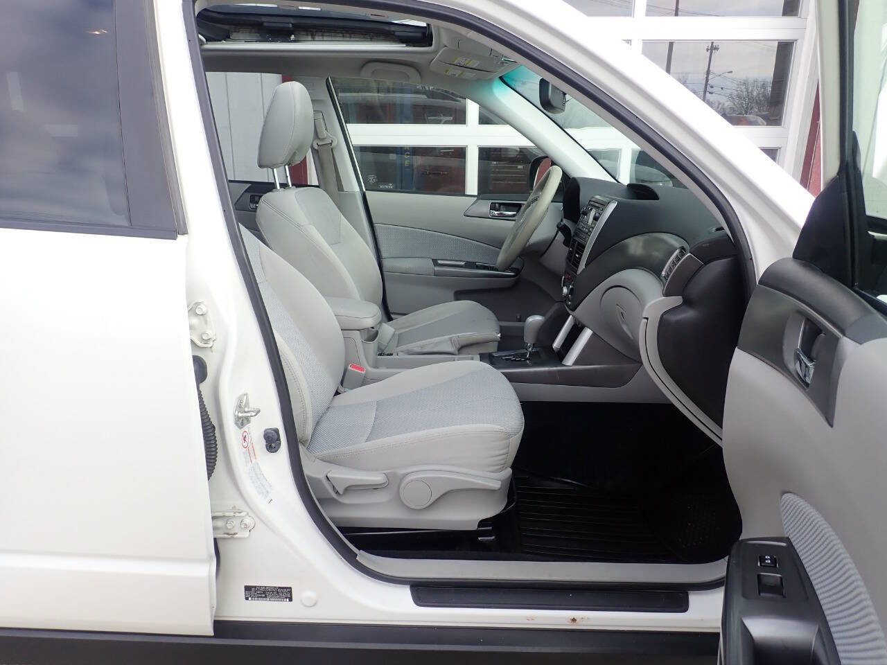 Used 2012 Subaru Forester 2.5X Premium w/ Popular Pkg 3 image 23