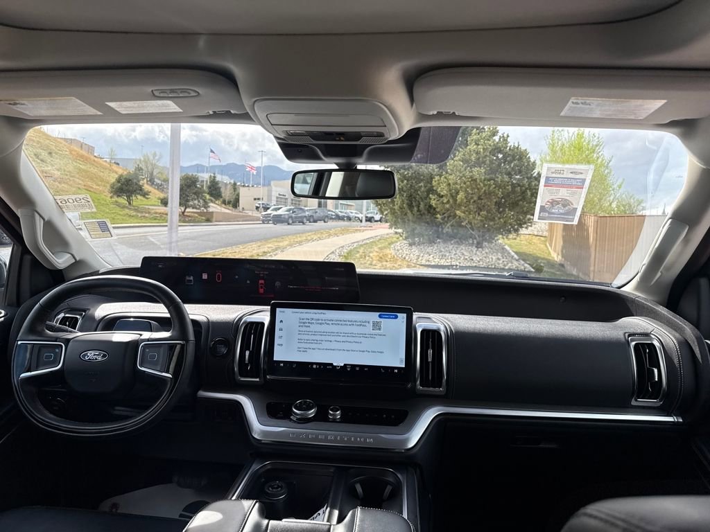 Certified 2025 Ford Expedition Platinum image 26