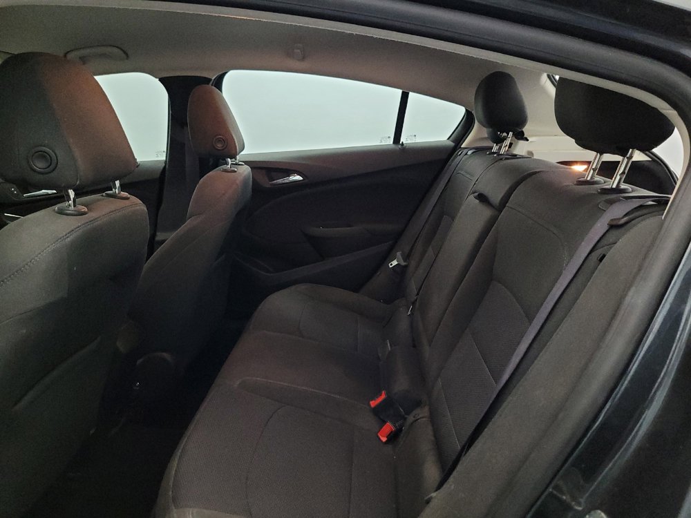 Used 2017 Chevrolet Cruze LT w/ Convenience Package FWD image 18