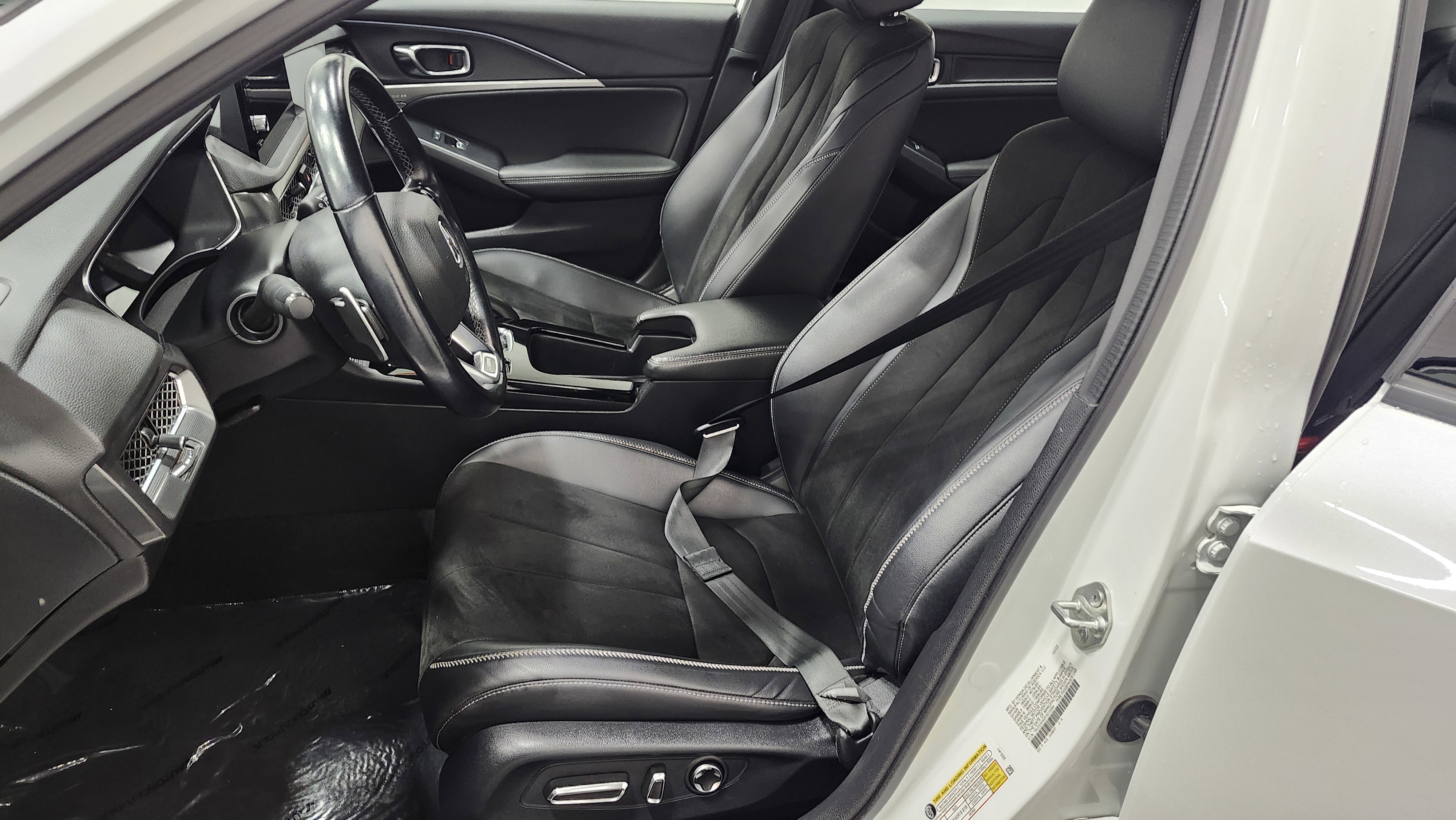 Used 2023 Acura Integra A-Spec image 26