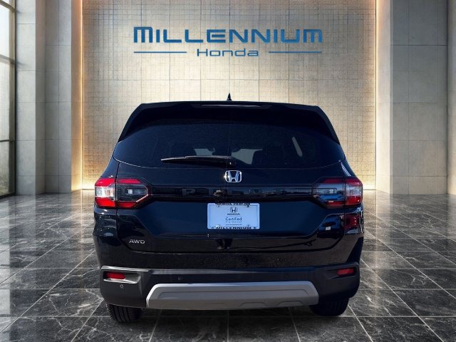 Certified 2023 Honda Pilot EX-L image 4