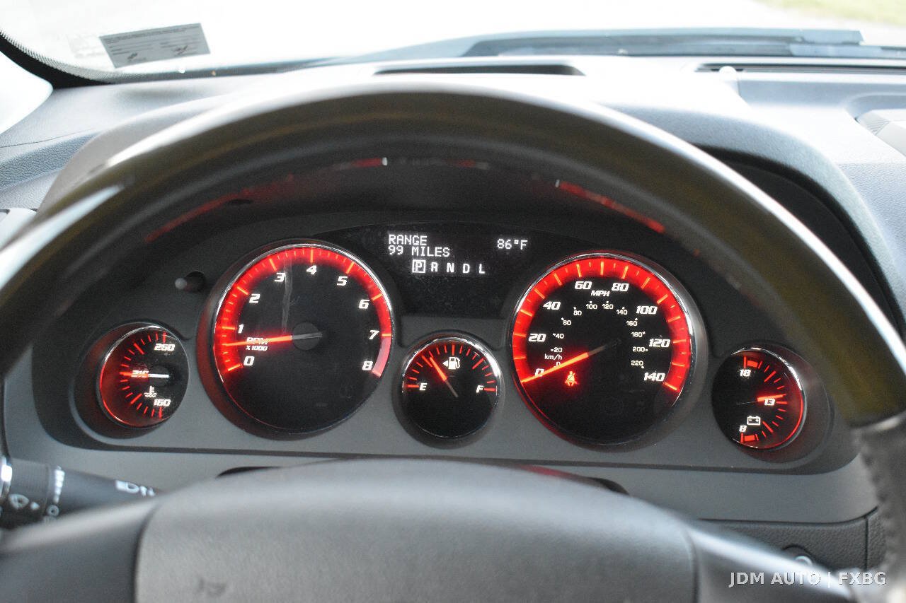 Used 2011 GMC Acadia Denali AWD/4WD image 23