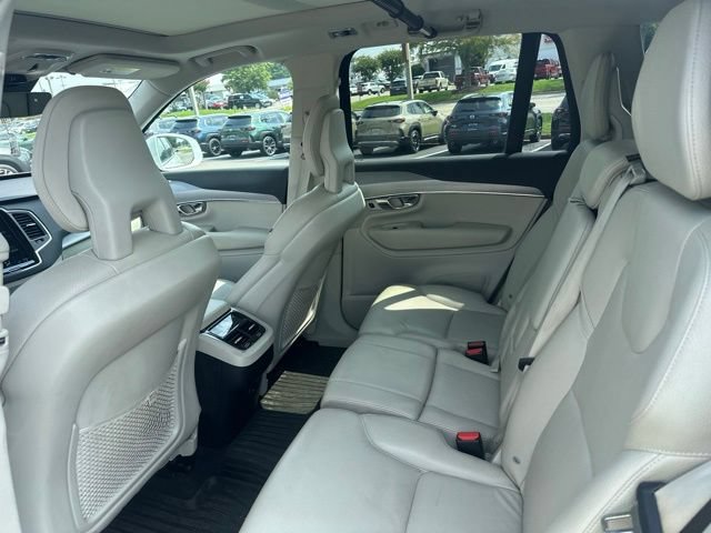 Used 2021 Volvo XC90 T5 Momentum w/ Protection Package AWD/4WD image 4