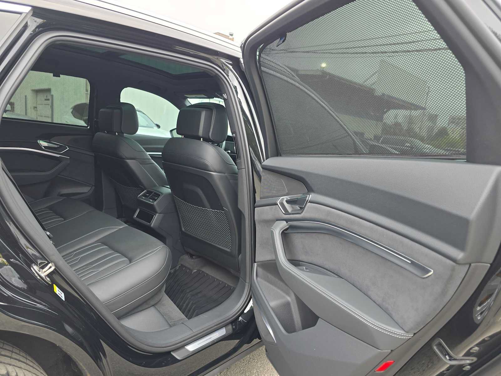 Used 2023 Audi e-tron S Premium Plus AWD/4WD image 13