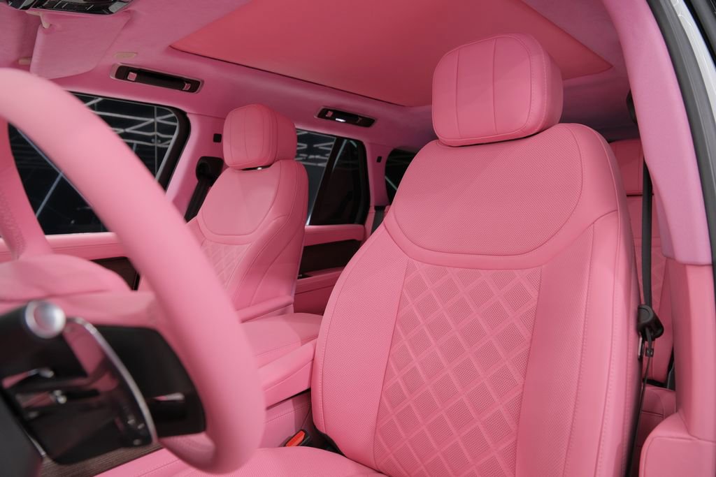 Used 2025 Land Rover Range Rover SE image 17