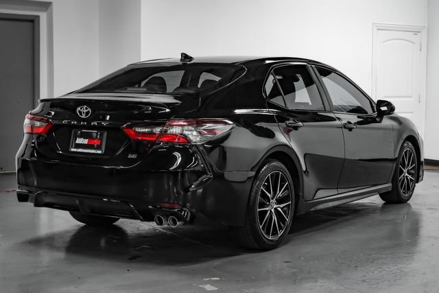 Used 2022 Toyota Camry SE FWD image 9