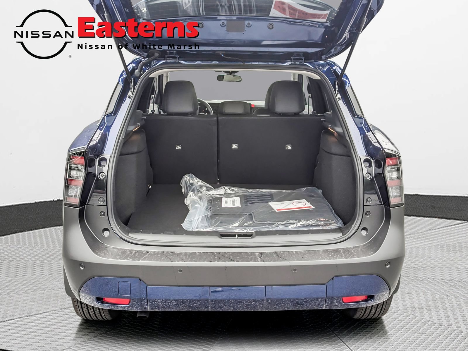 New 2026 Nissan Kicks SR w/ Cold Weather Package AWD/4WD image 11