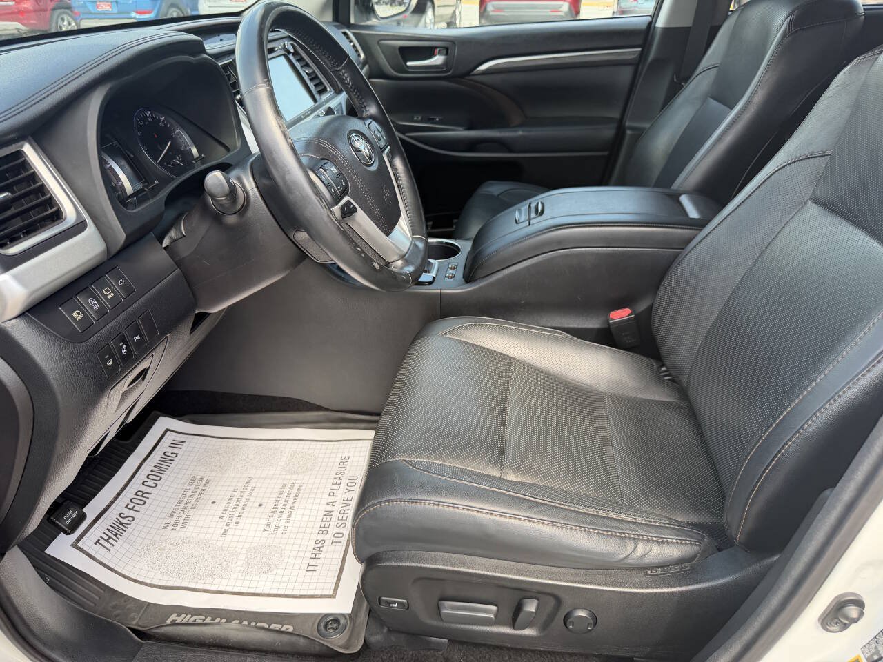 Used 2017 Toyota Highlander Limited Platinum FWD image 14