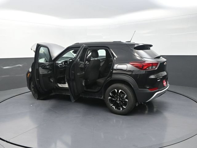 Used 2023 Chevrolet TrailBlazer LT FWD image 42