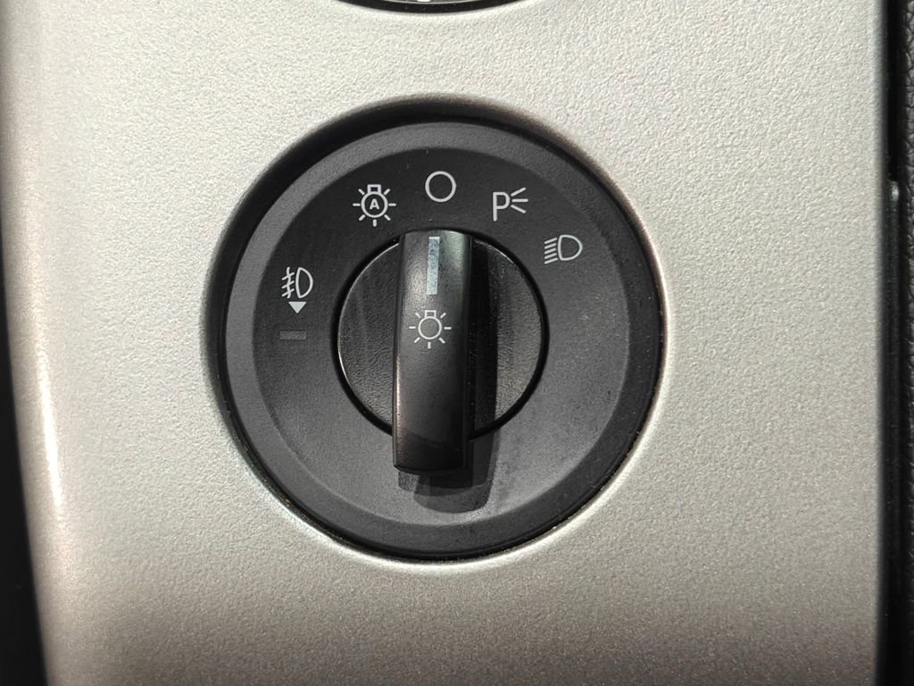 Used 2010 Ford Expedition Limited image 20