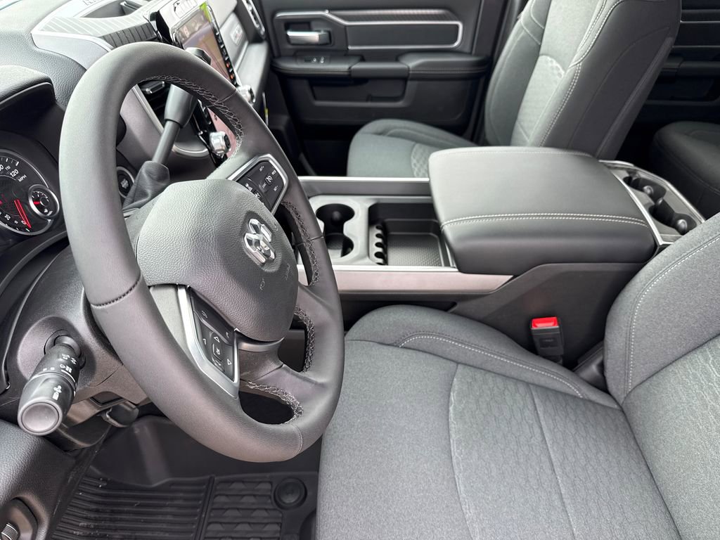 New 2026 RAM 2500 Big Horn AWD/4WD image 19