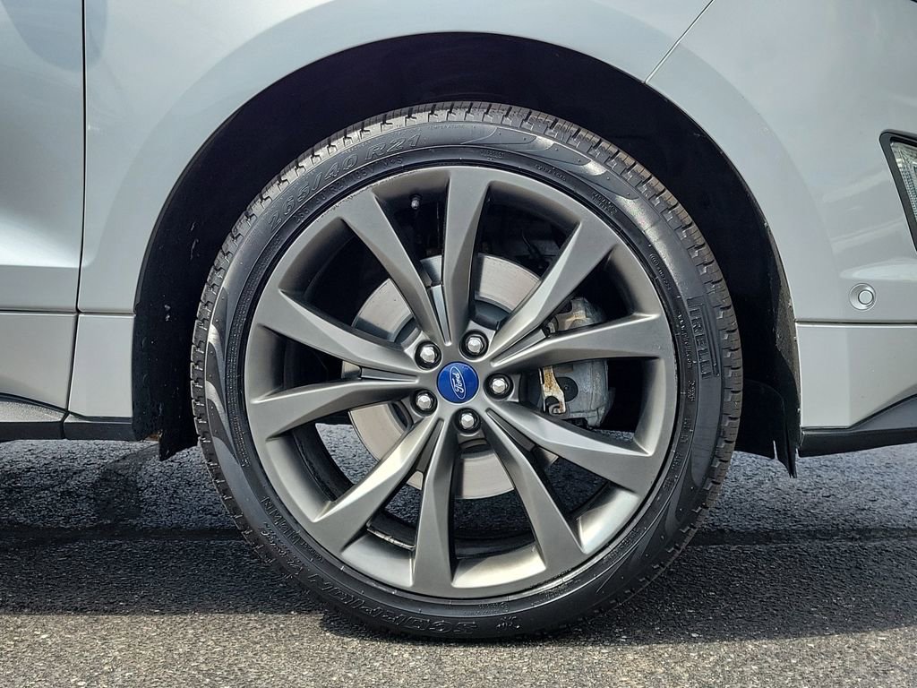 Certified 2018 Ford Edge Sport w/ Equipment Group 401A AWD/4WD image 9