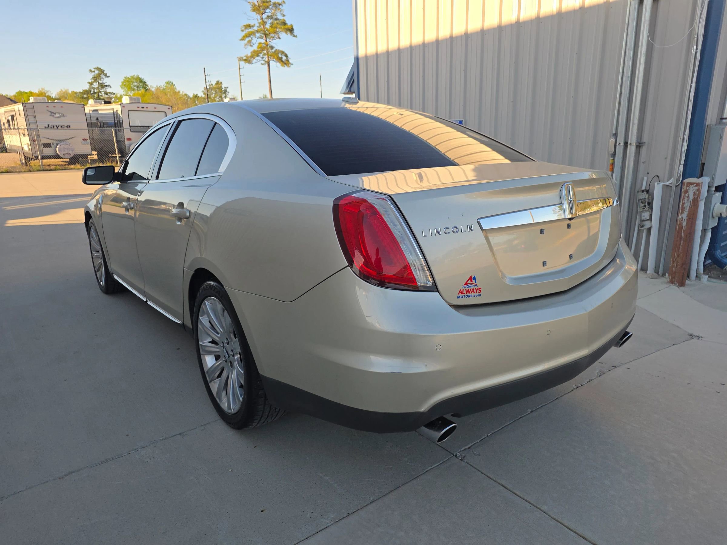 Used 2010 Lincoln MKS Sedan 4D image 13