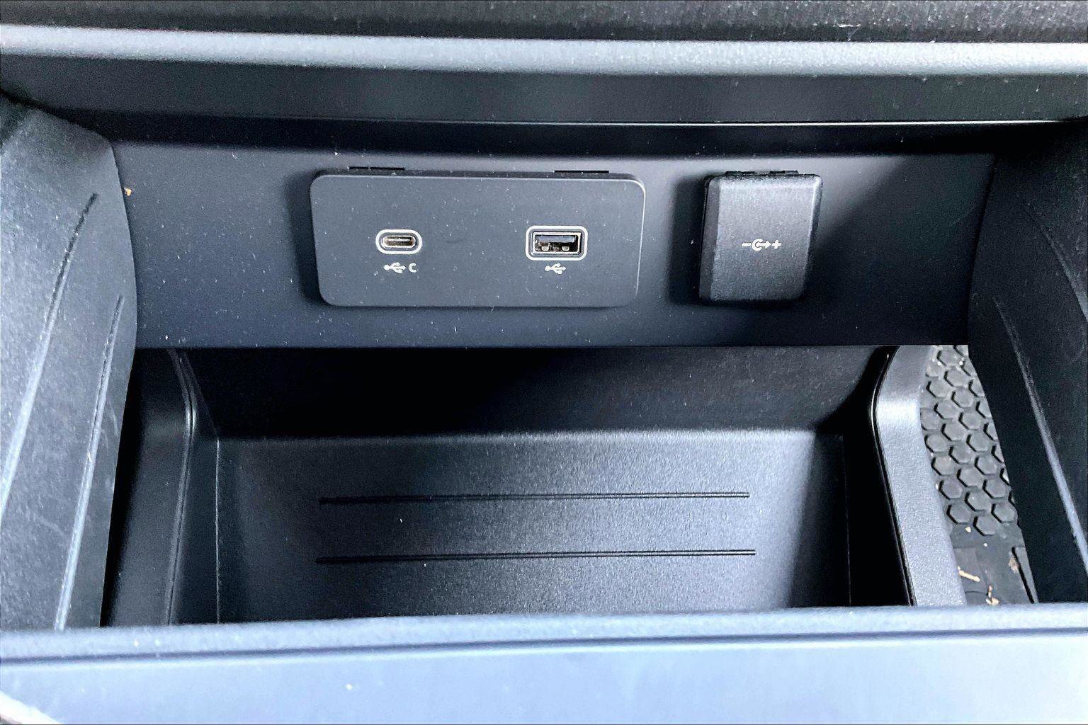 Used 2021 Land Rover Defender 90 X image 25