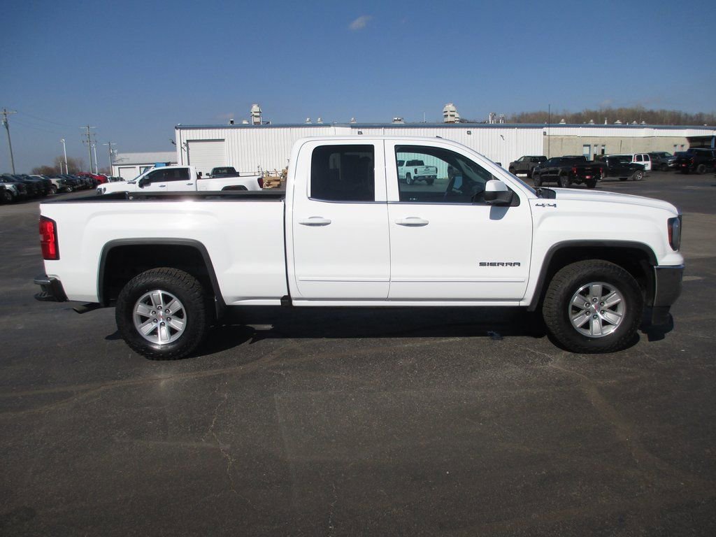 Used 2018 GMC Sierra 1500 SLE w/ SLE Value Package image 3