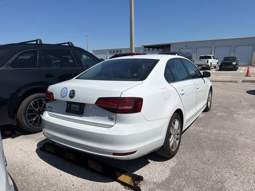Used 2017 Volkswagen Jetta S FWD image 4