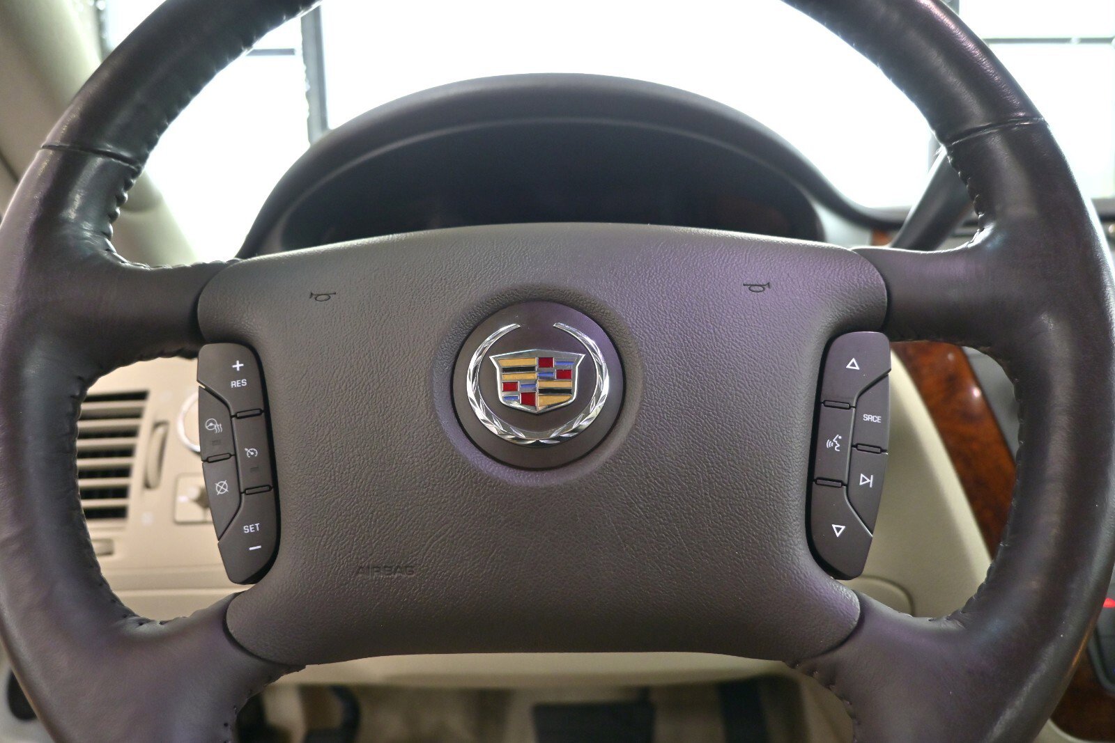 Used 2007 Cadillac DTS Luxury I w/ Trunk Convenience Package image 16