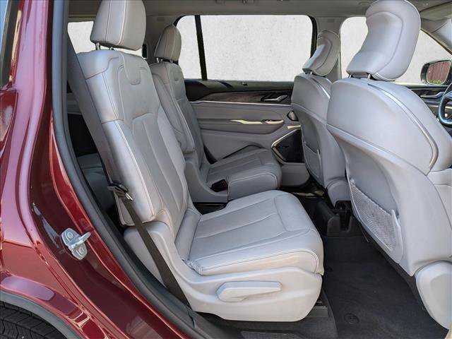 Used 2021 Jeep Grand Cherokee L Overland w/ Luxury Tech Group IV AWD/4WD image 21