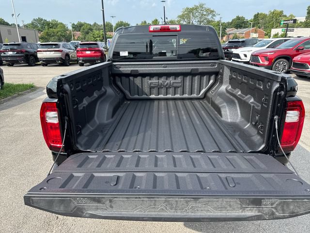 New 2026 GMC Canyon Denali w/ LPO, Denali Black Edition AWD/4WD image 9