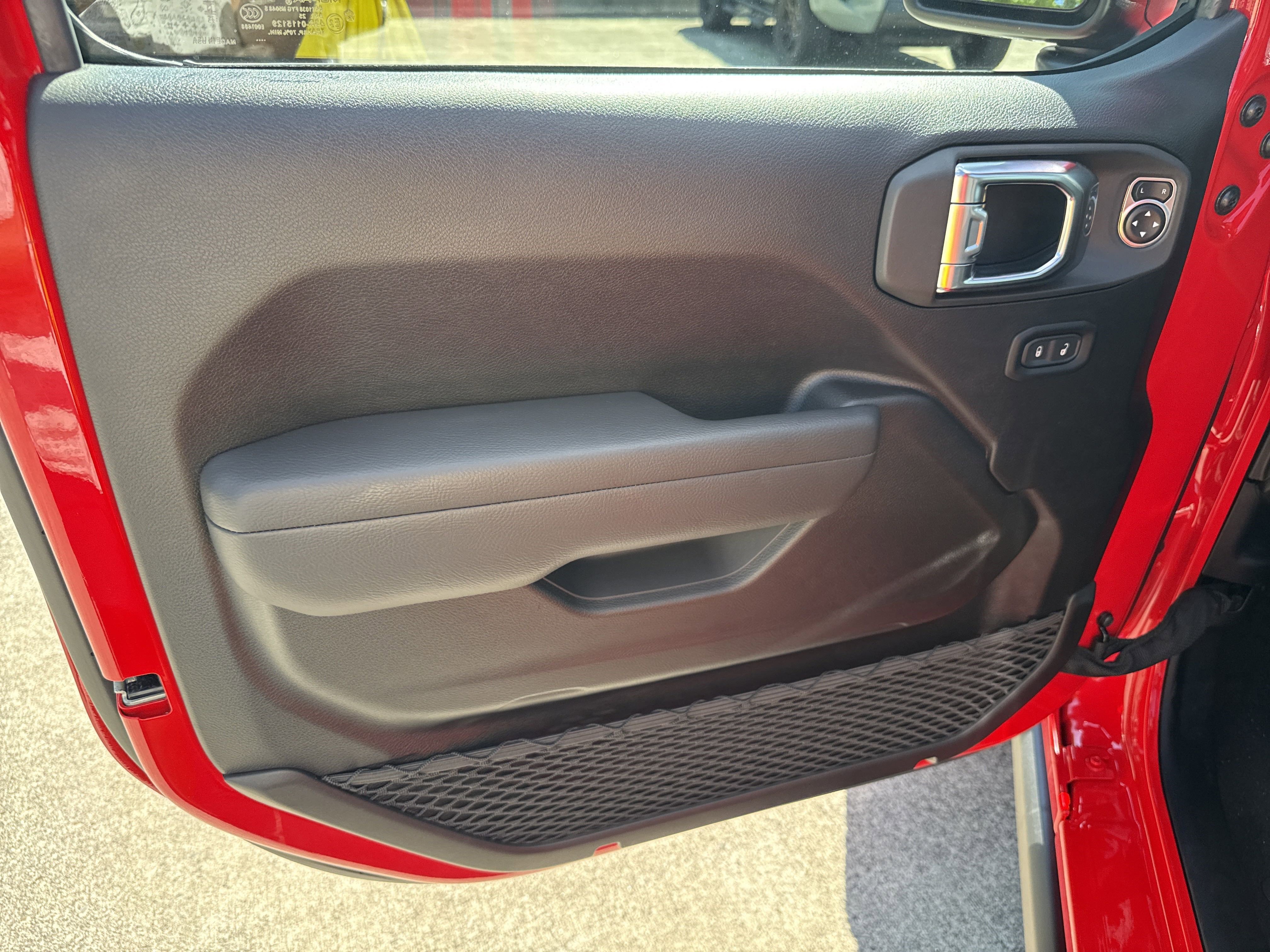 New 2025 Jeep Wrangler Willys image 10