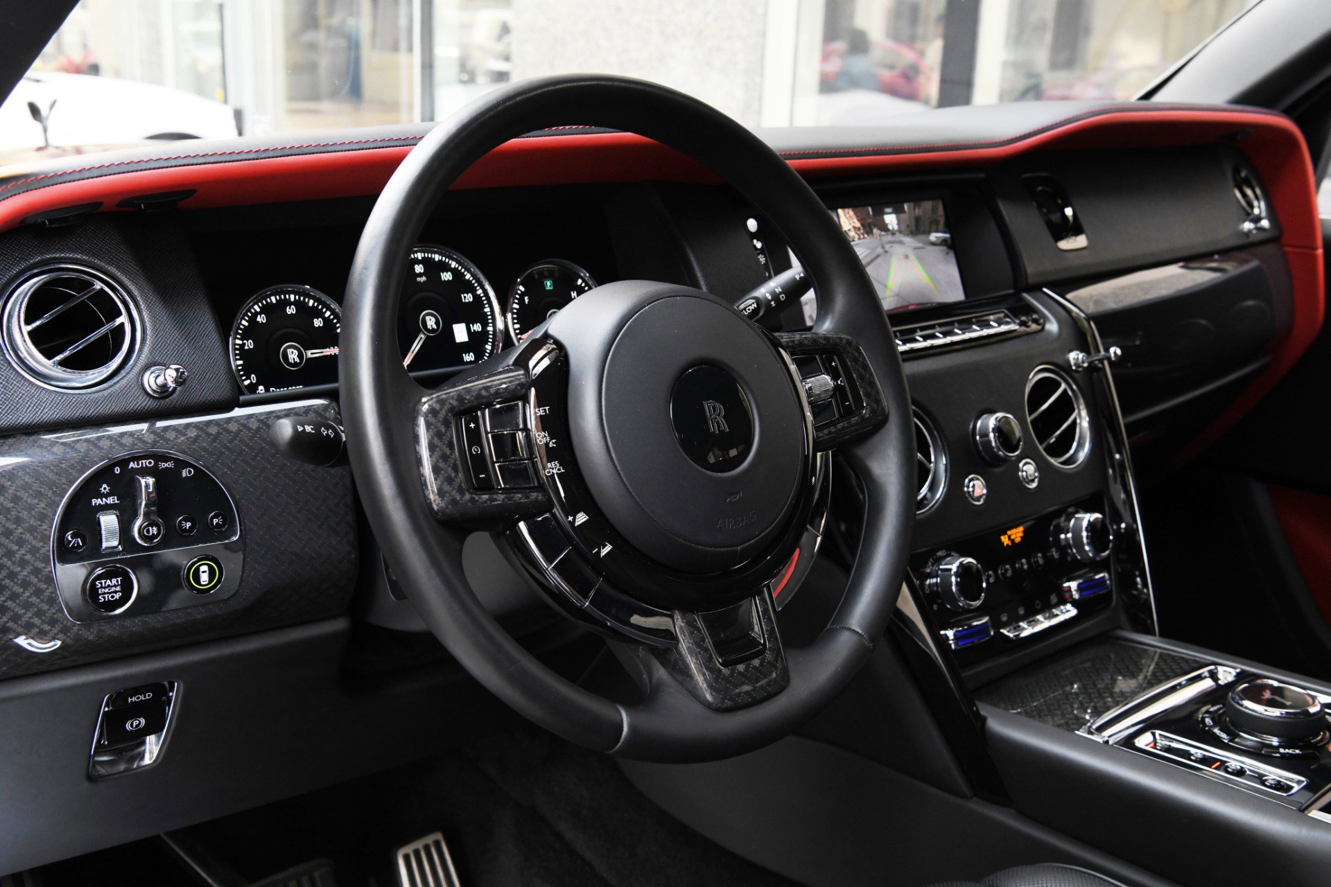 Used 2021 Rolls-Royce Cullinan Black Badge image 14