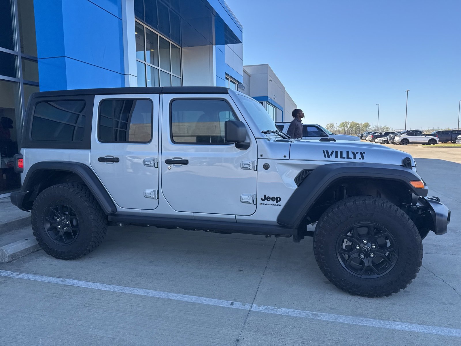 Used 2024 Jeep Wrangler Willys image 9