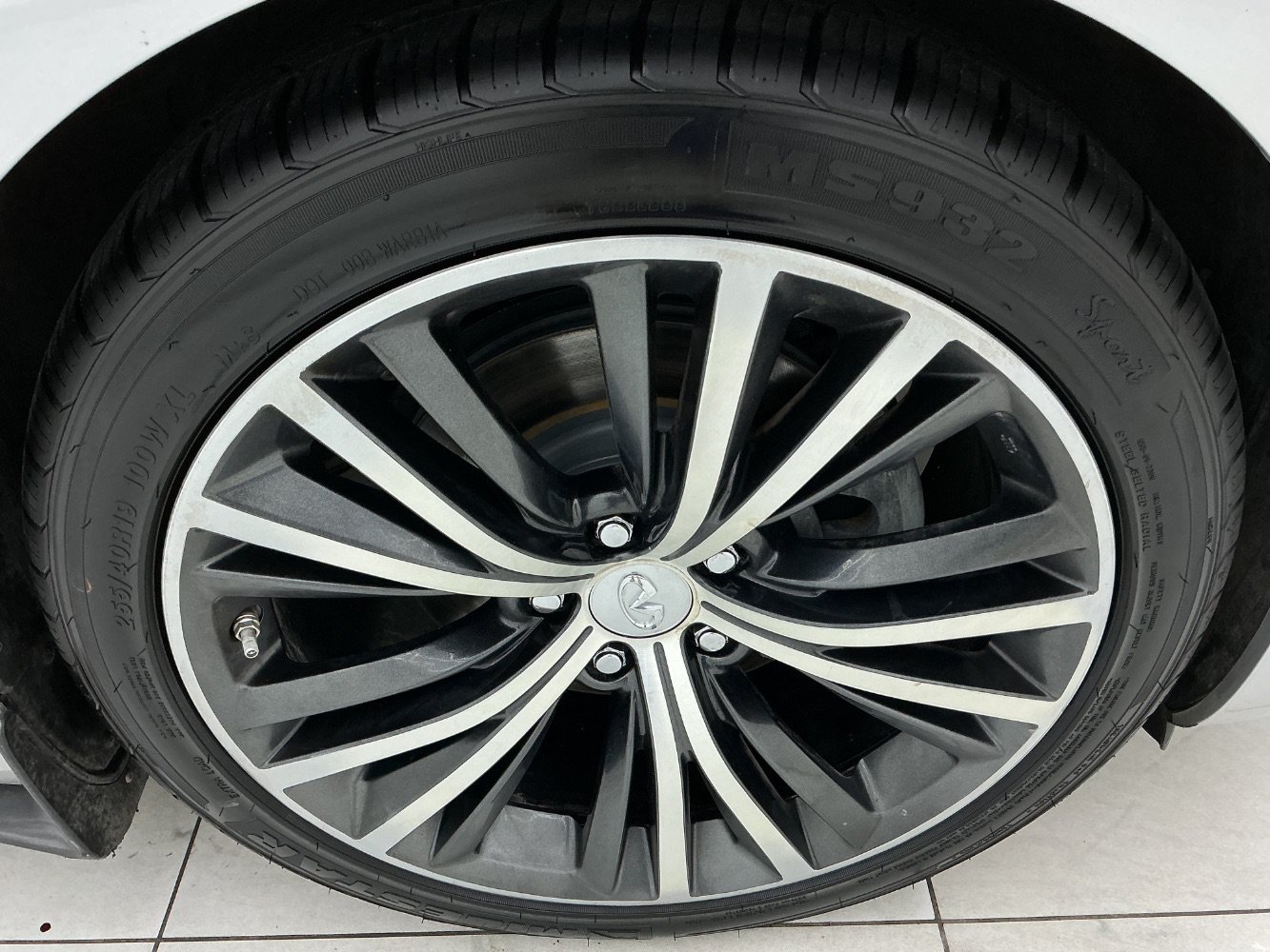 Used 2017 INFINITI Q60 3.0t w/ Premium Plus Package 3.0T AWD/4WD image 43