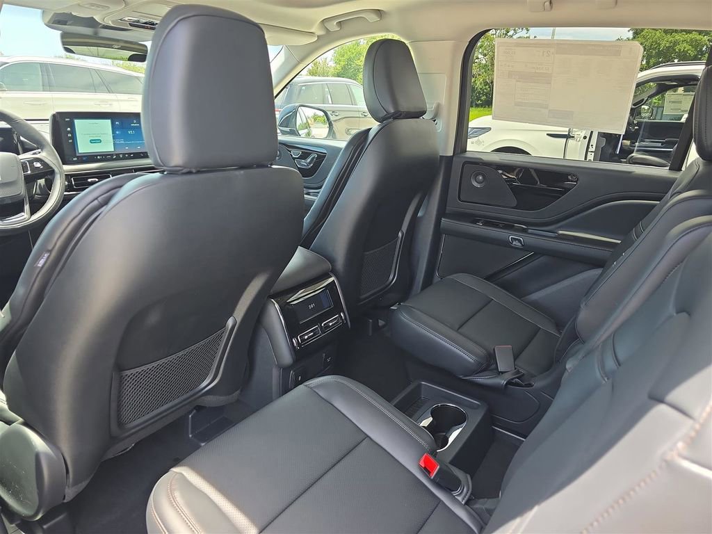 New 2025 Lincoln Aviator 2WD w/ Equipment Group 101A image 13