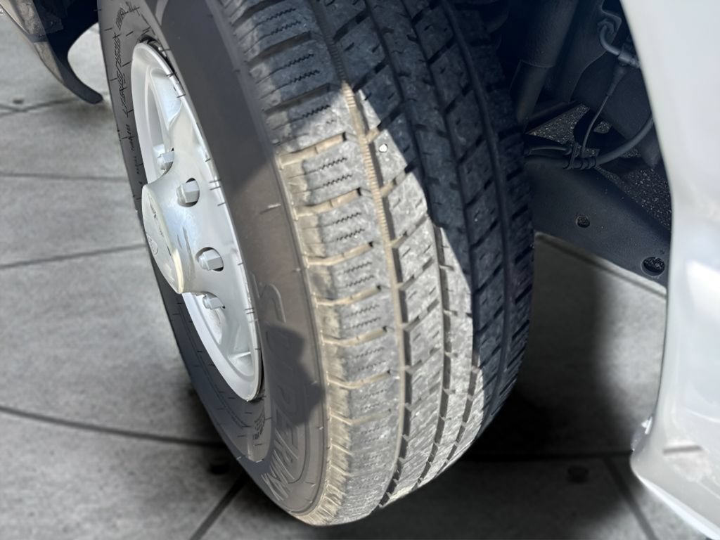 Used 2008 Ford E-350 and Econoline 350 XLT RWD image 20