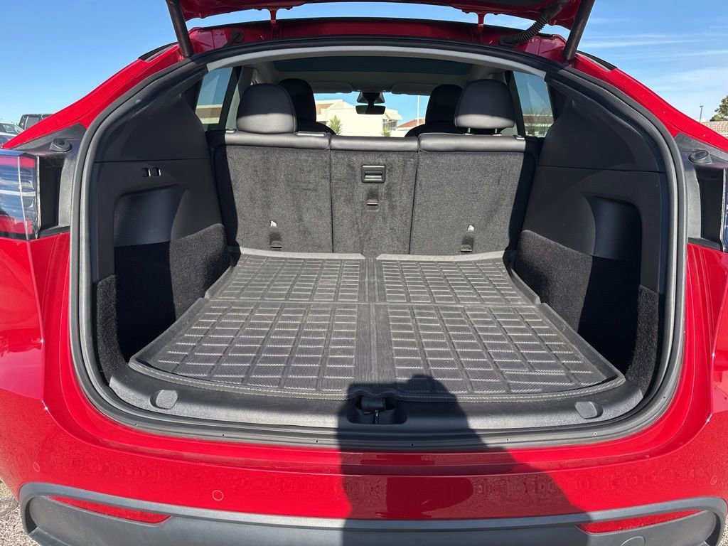 Used 2022 Tesla Model Y Long Range image 27