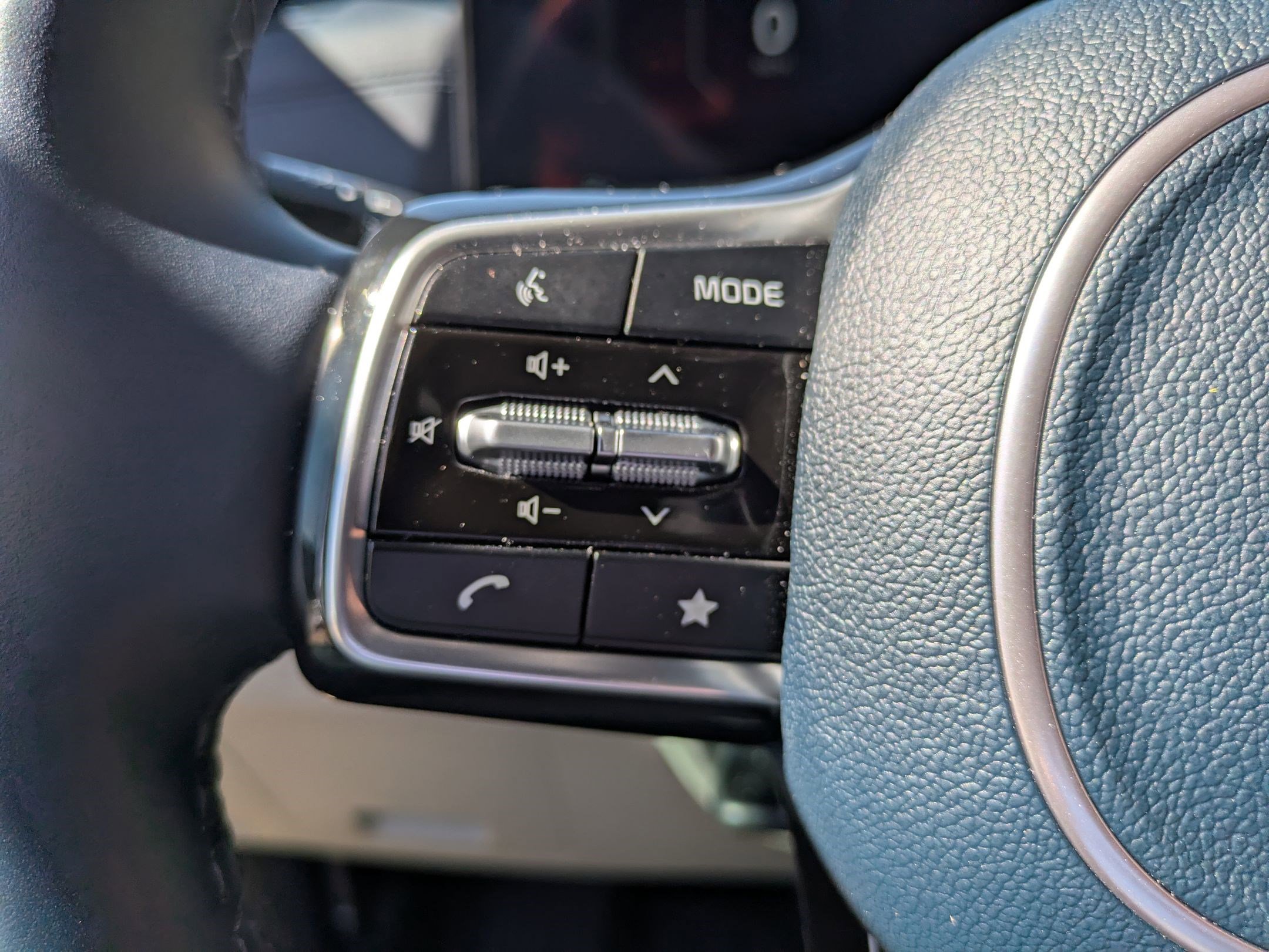 Used 2026 Kia Carnival SX Prestige FWD image 17