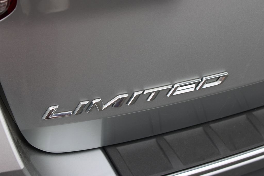 Used 2023 Ford Explorer Limited image 14