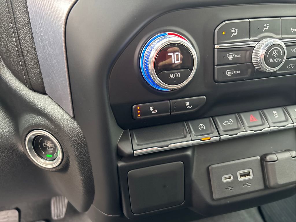 Used 2022 GMC Sierra 1500 Elevation image 32