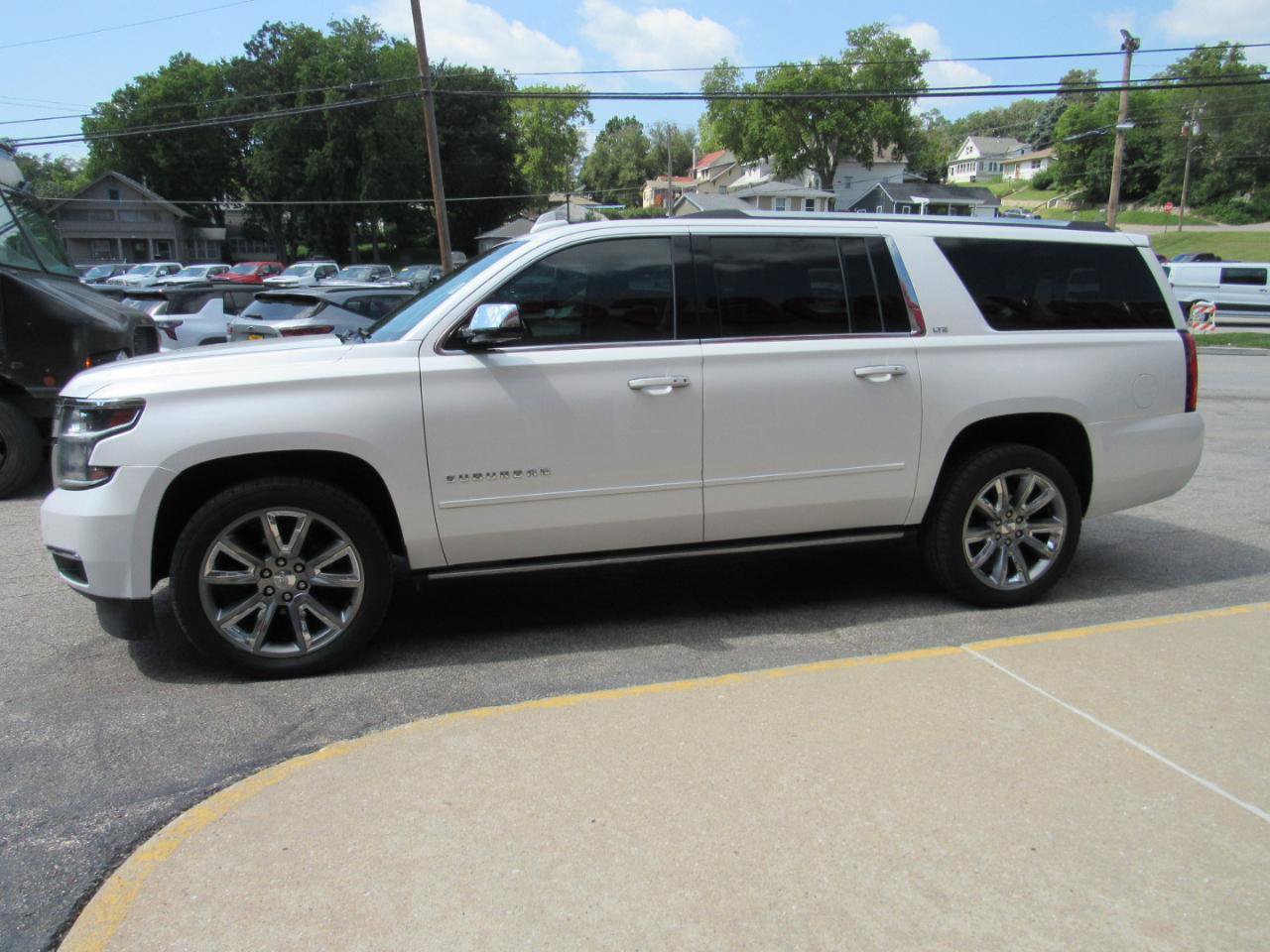 Used 2016 Chevrolet Suburban LTZ AWD/4WD image 10
