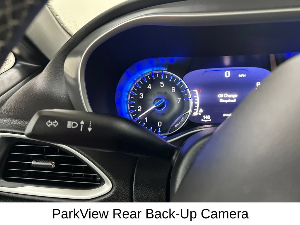 Used 2025 Chrysler Pacifica Select FWD image 36