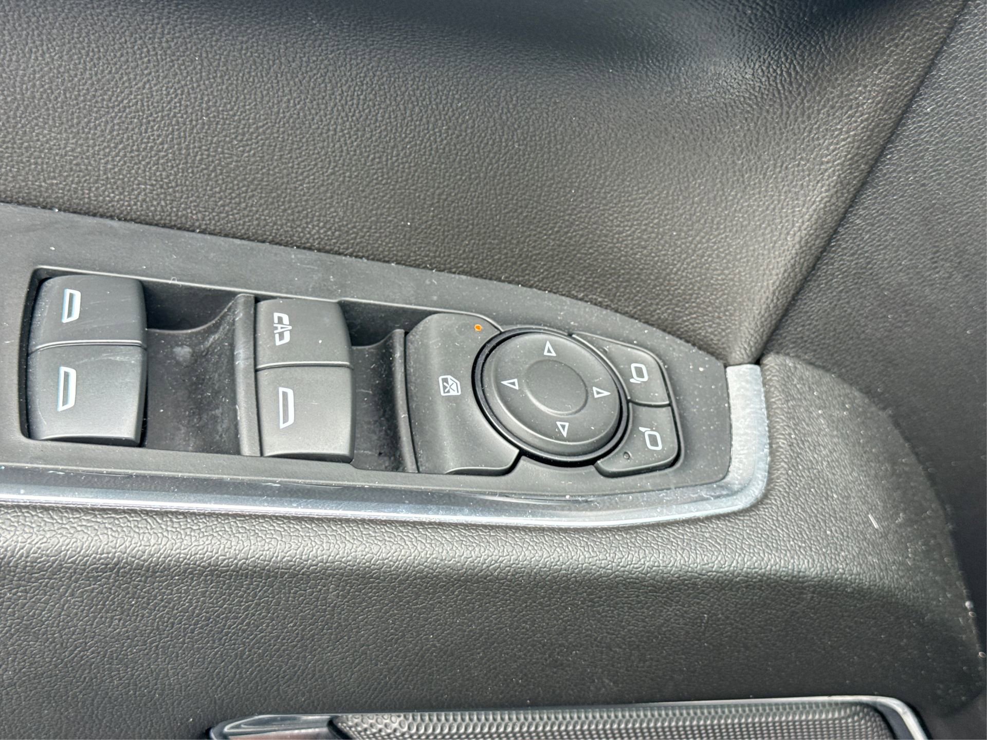 Used 2024 GMC Sierra 1500 Elevation image 36