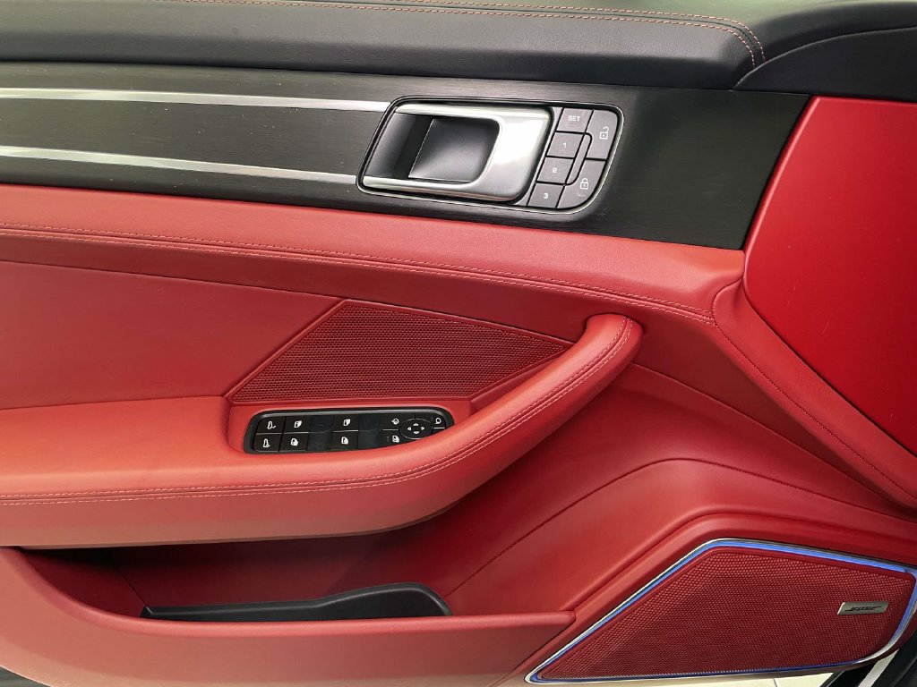 Certified 2023 Porsche Panamera 4 Platinum Edition AWD/4WD image 35