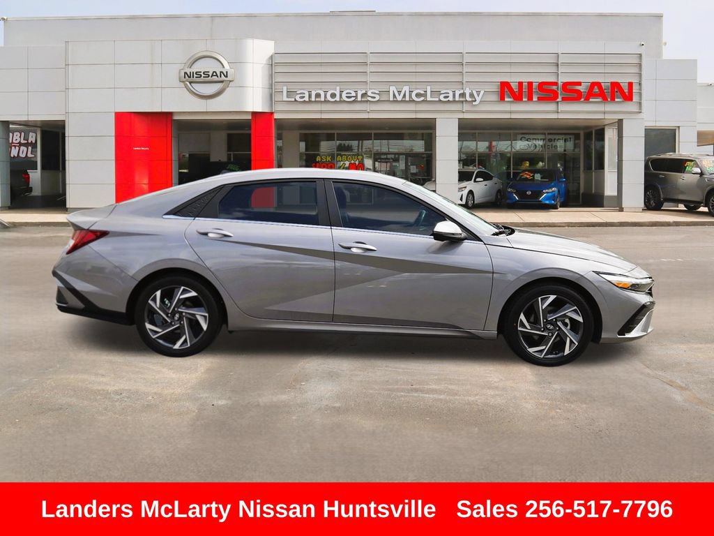 Used 2024 Hyundai Elantra Limited FWD video 2