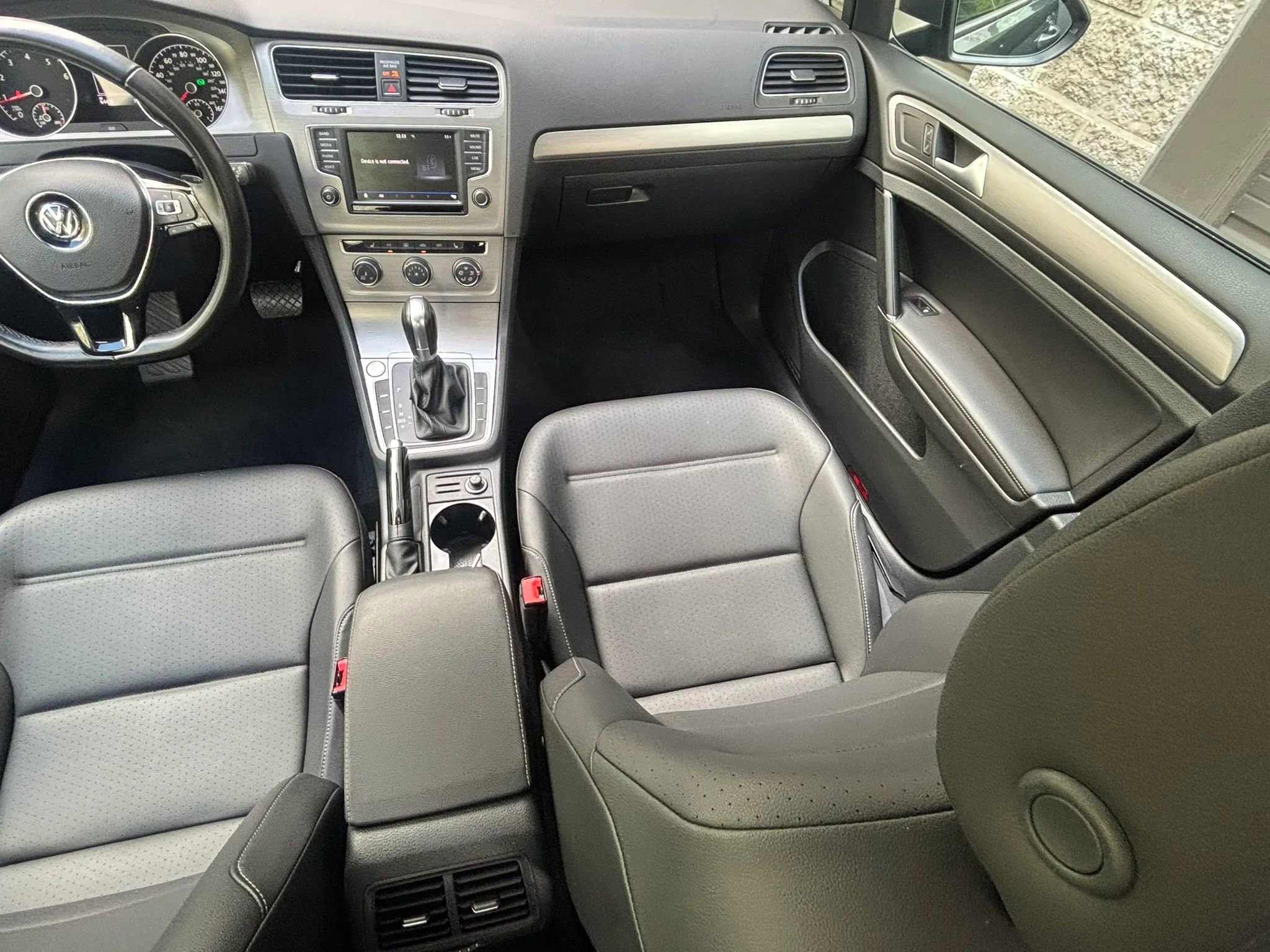 Used 2017 Volkswagen Golf S FWD image 25