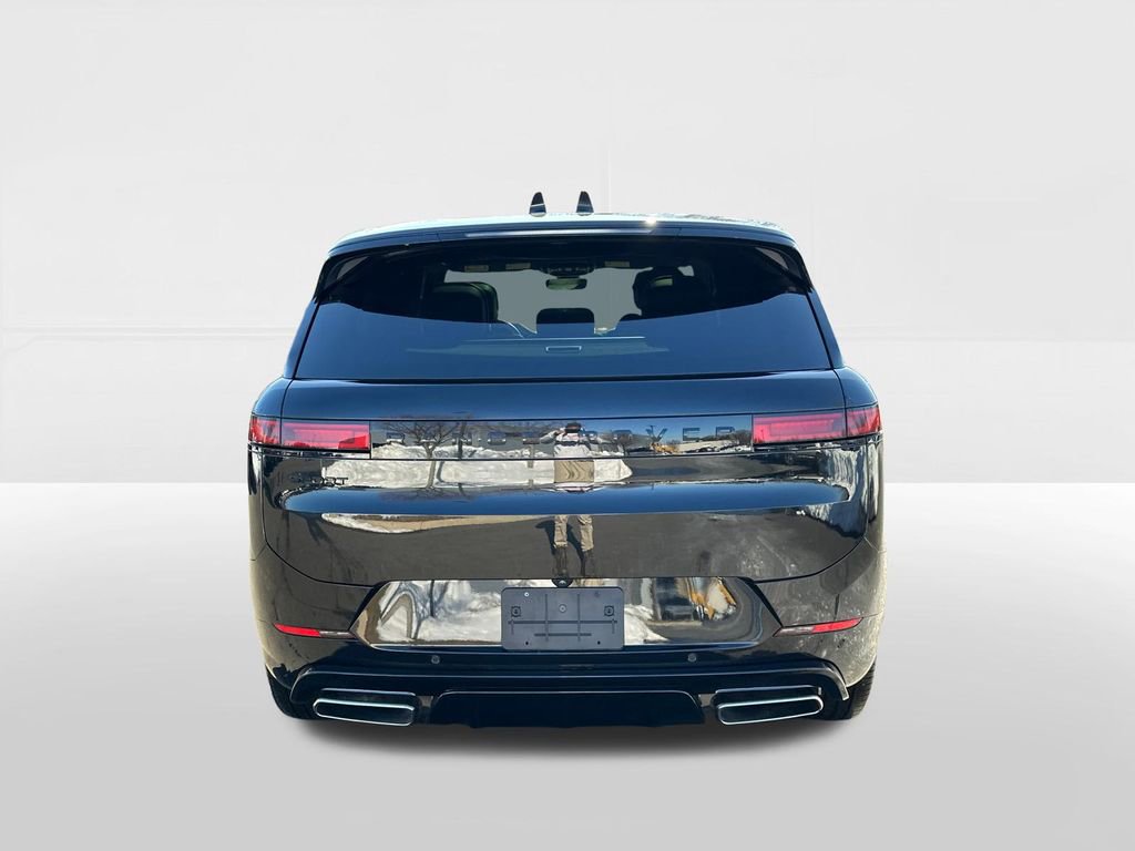 Used 2025 Land Rover Range Rover Sport Dynamic SE image 3