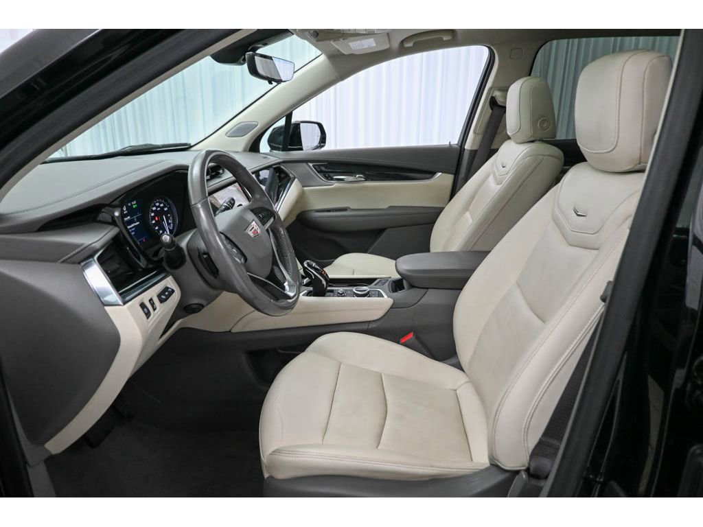 Used 2022 Cadillac XT6 Premium Luxury w/ Technology Package image 36